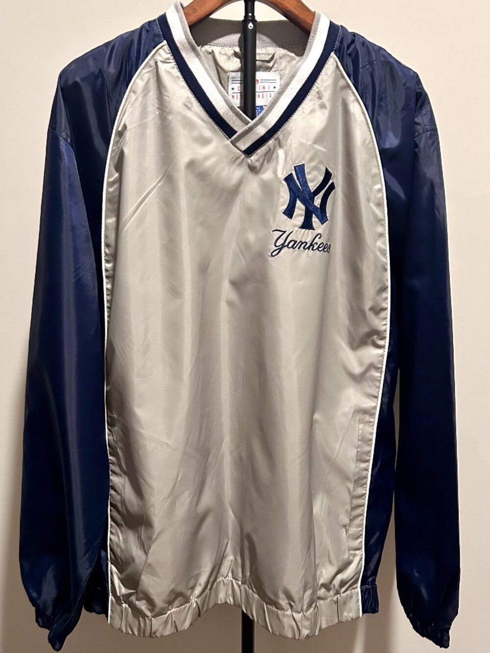 New York Yankee XL V-Neck Pullover, Warm-Up Jacket, Windbreaker.